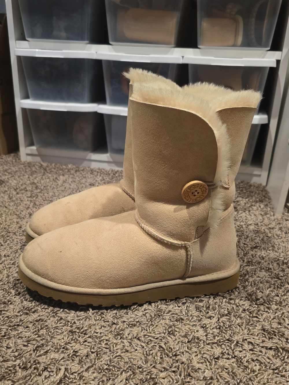 DONATING TODAY--UGG Women's Button Short Boot in Tan